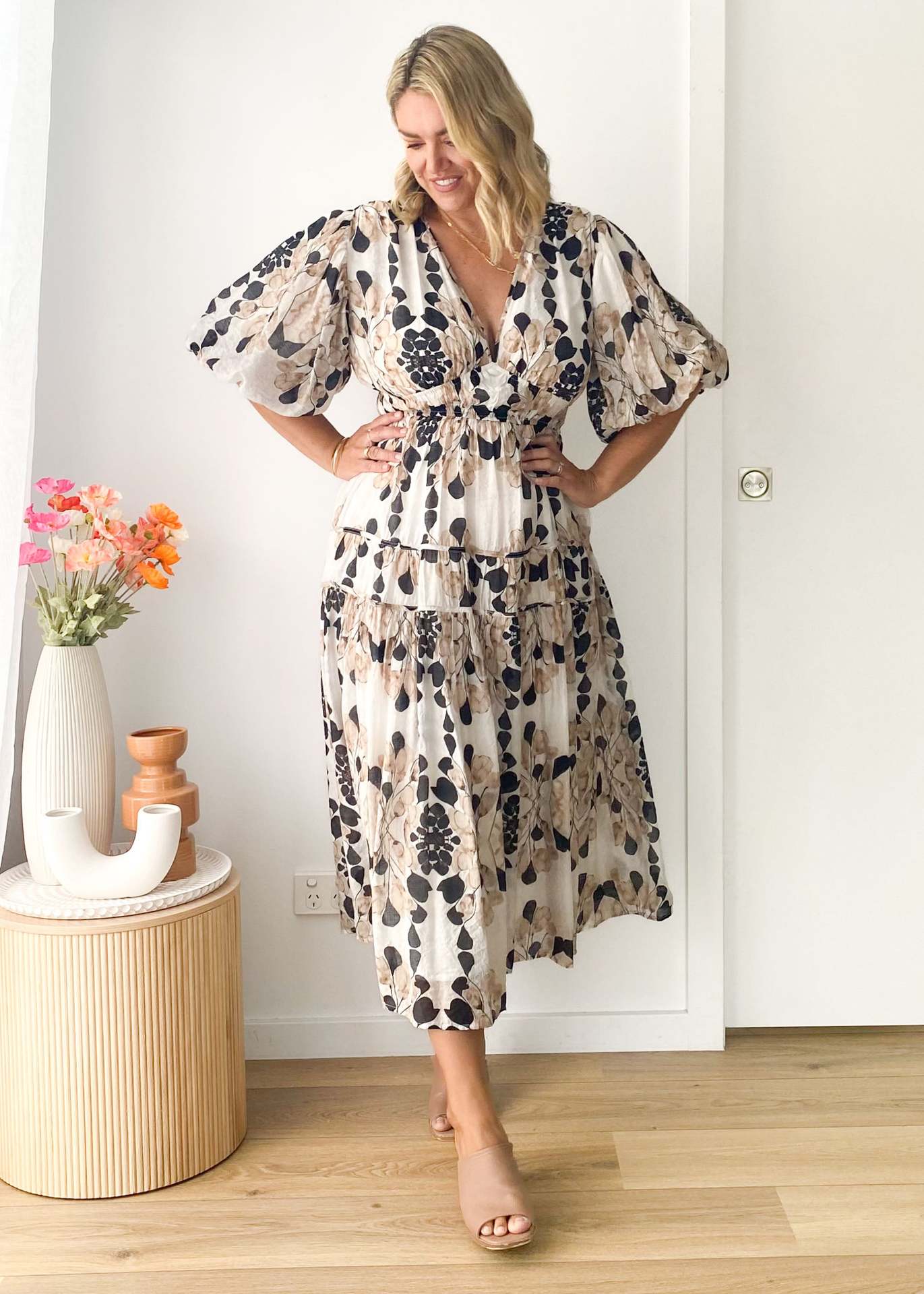 Women's Colorful Printed V-neck Puff Sleeve Dress - ChoreGirl