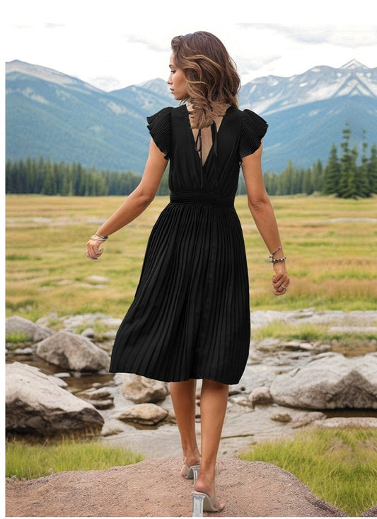 Women's Fashion V-neck High Waist Plated Swing Dress - ChoreGirl