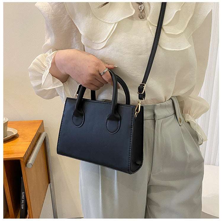Women's Crossbody Retro Portable Small Square Bag - ChoreGirl