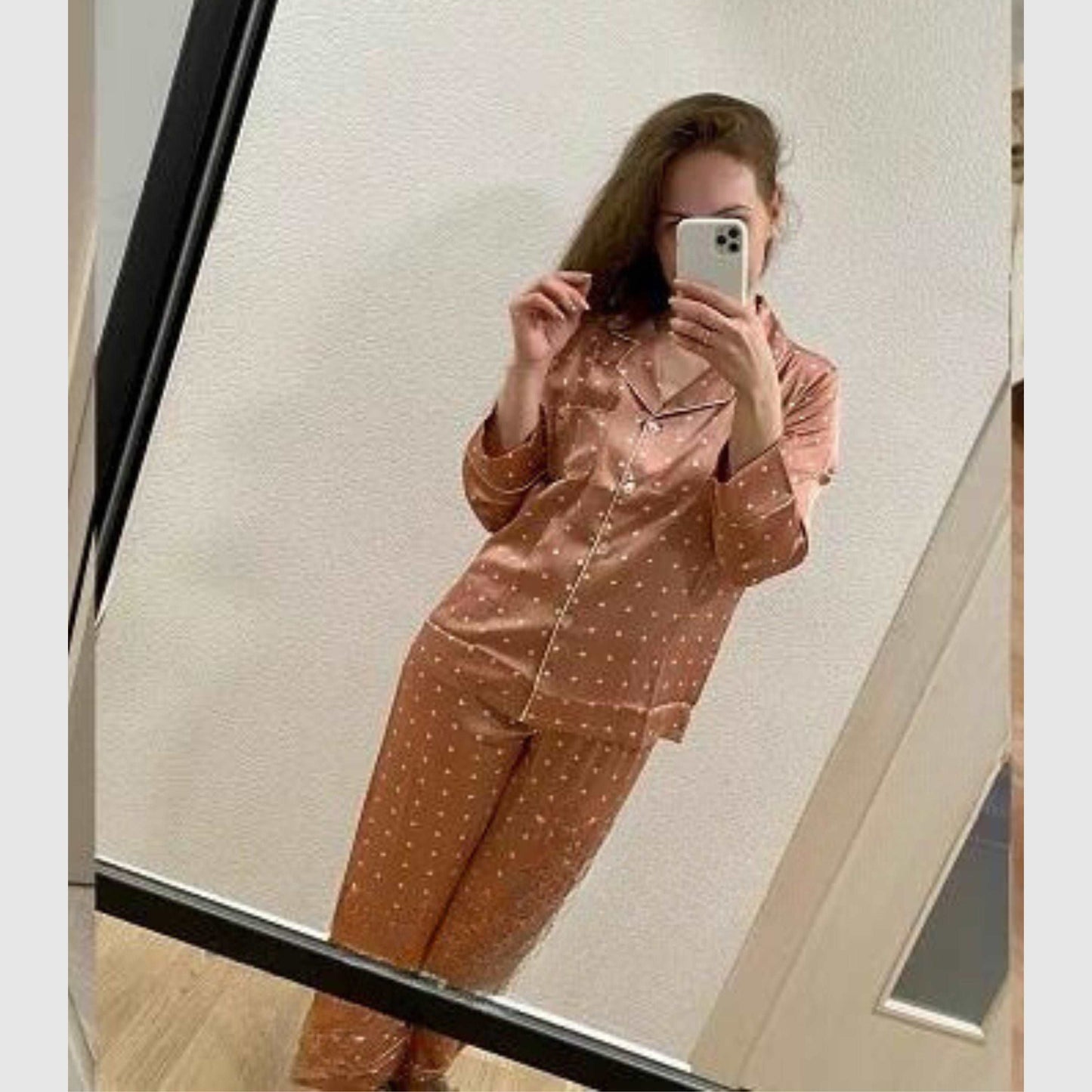 Women's Ice Silk Long Sleeved Shirt and Pants Pajamas Set - ChoreGirl