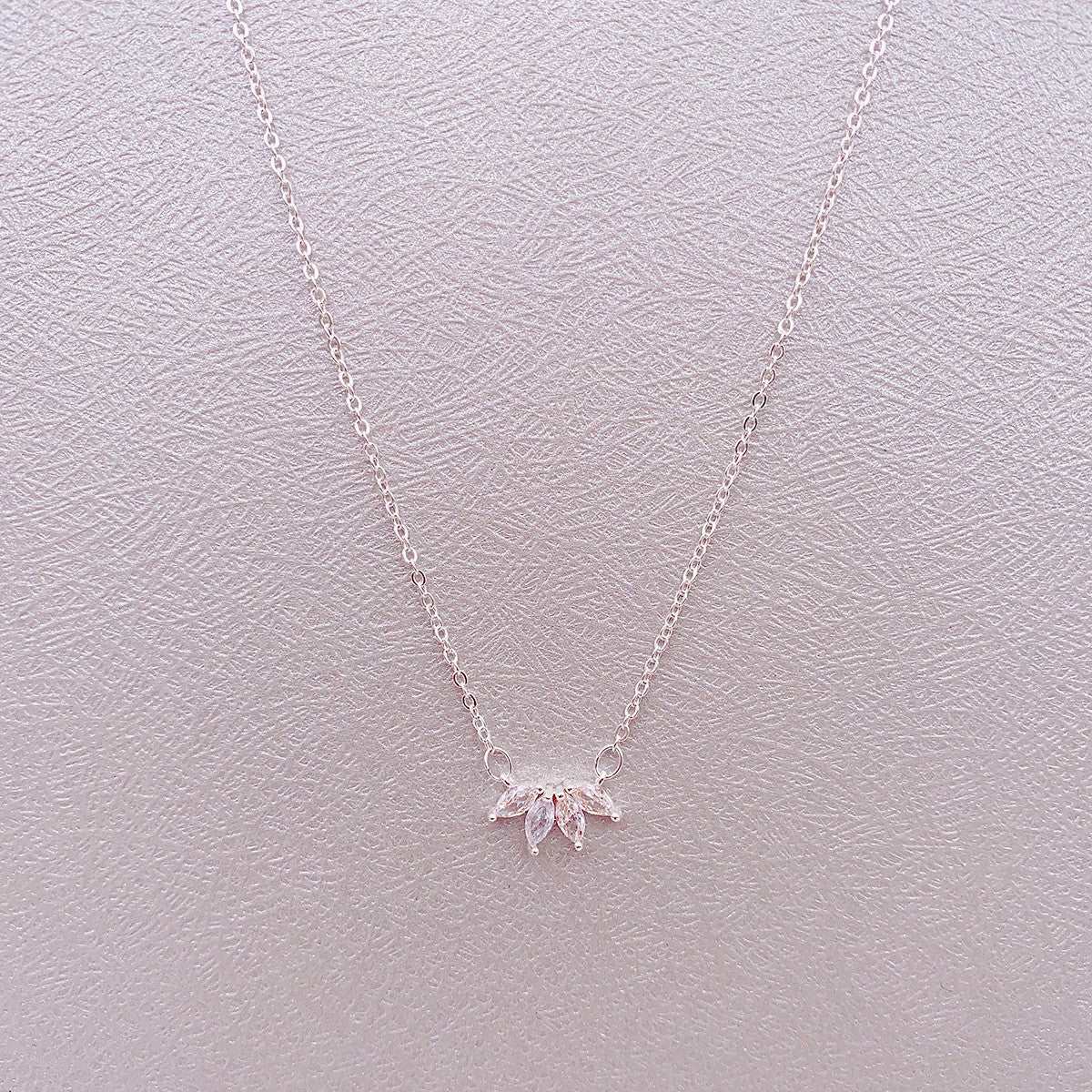 Women's Minimalist Fashion Jewelry Necklace - ChoreGirl