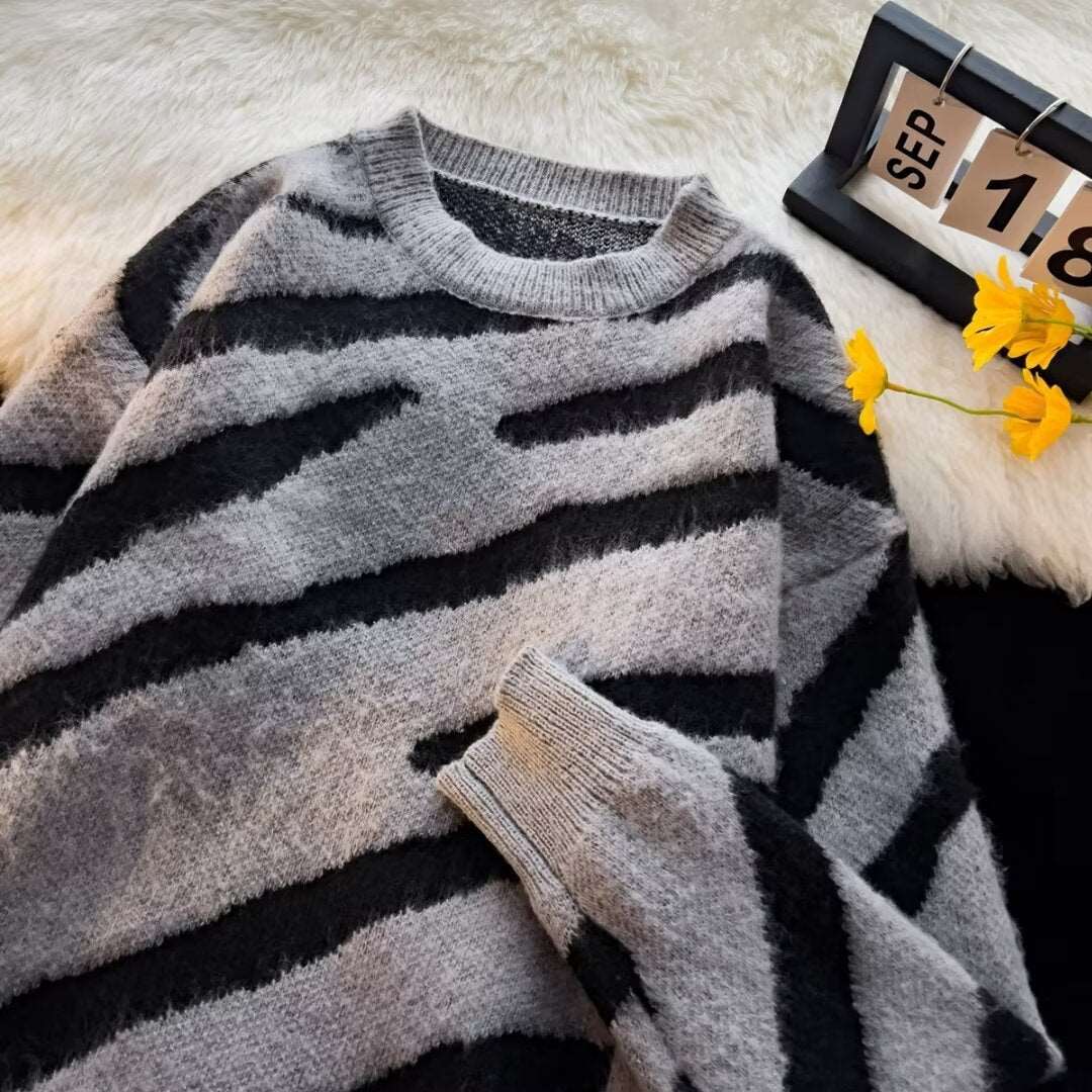 Men's Soft Zebra Pattern Sweater - ChoreGirl