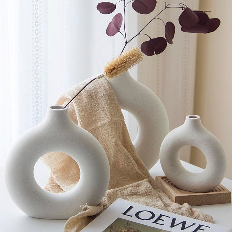Circular Hollow Ceramic Vase - ChoreGirl