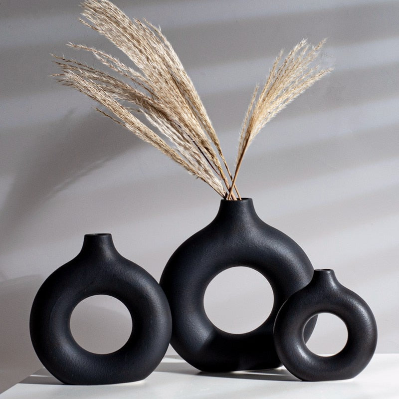 Circular Hollow Ceramic Vase - ChoreGirl