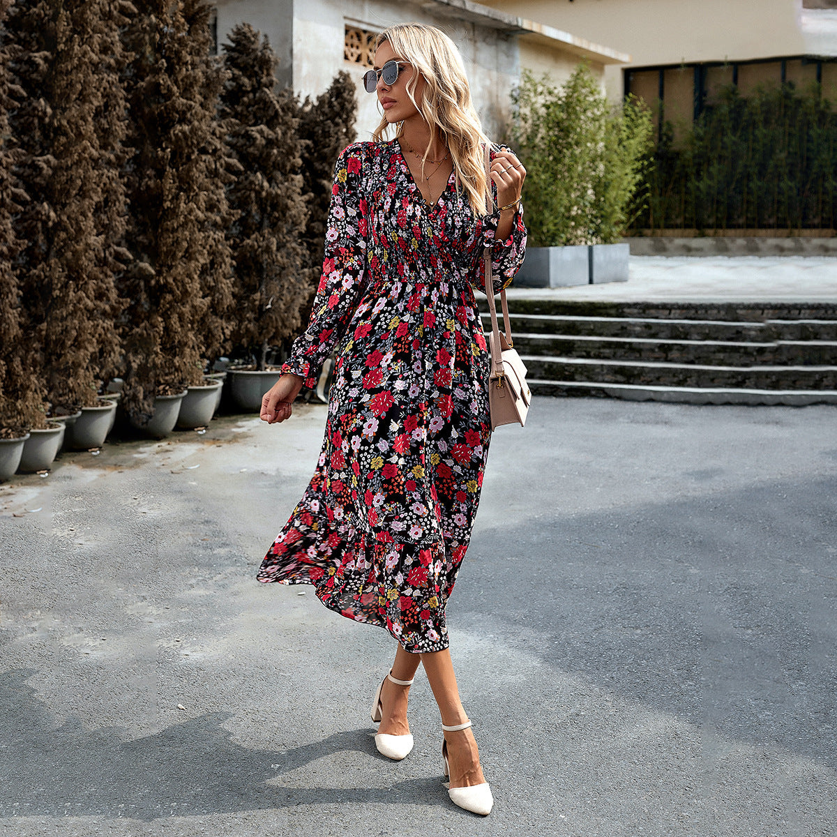 Women's Casual Elastic Waist V-neck Floral Print Dress - ChoreGirl