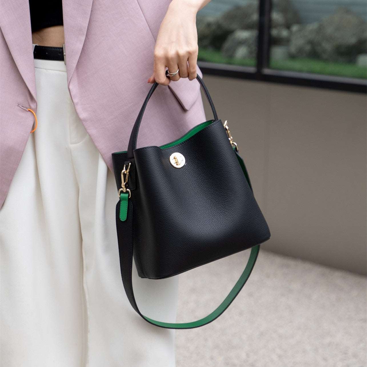 Women's Genuine Leather Messenger Bucket Style Bag - ChoreGirl