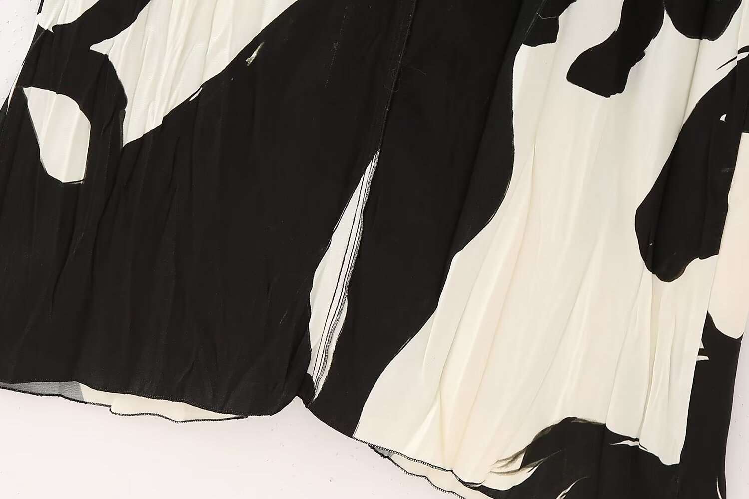 Women's Long Sleeve Black and White Shirt Style Dress - ChoreGirl