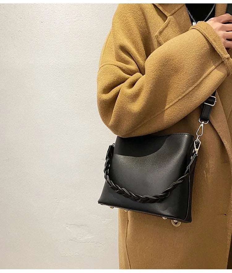 Women's Retro One-shoulder Crossbody Bucket Bag - ChoreGirl