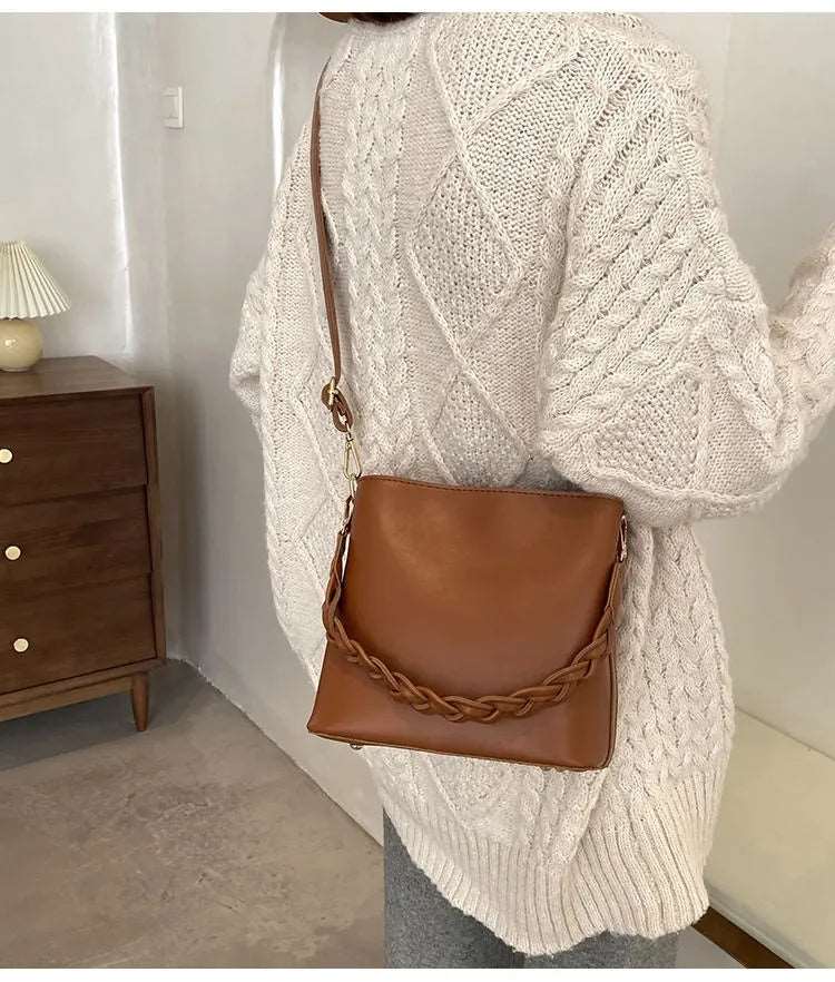 Women's Retro One-shoulder Crossbody Bucket Bag - ChoreGirl