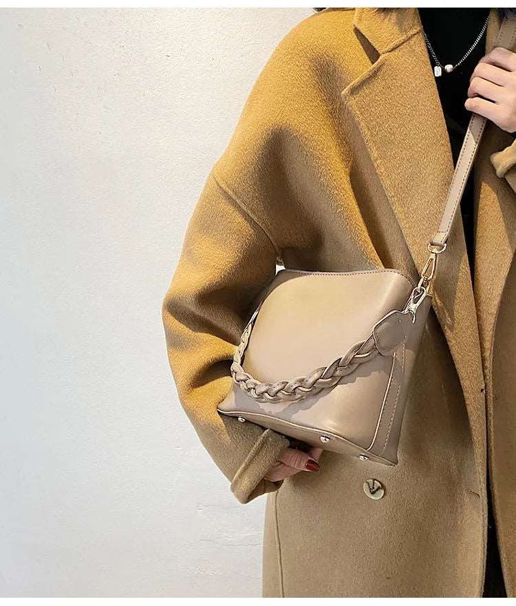 Women's Retro One-shoulder Crossbody Bucket Bag - ChoreGirl