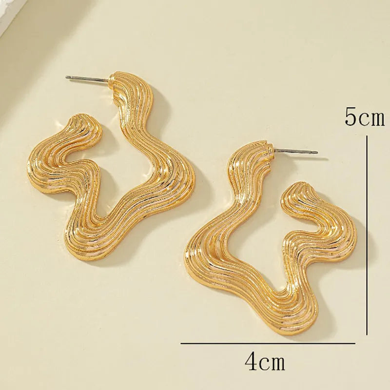 Women's Retro Style Groovy Exaggerated Earrings - ChoreGirl