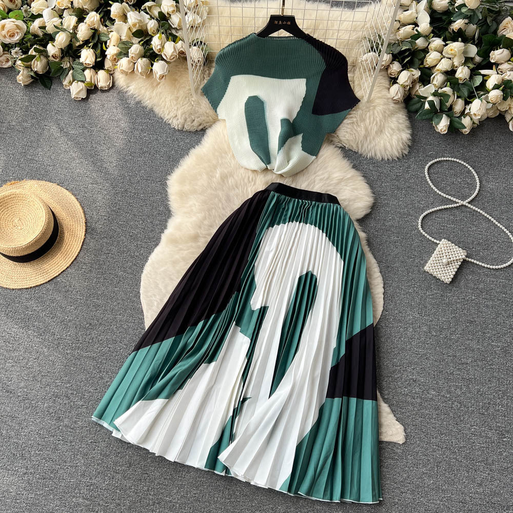 Women's Short-sleeved Top and High Waist Pleated Skirt Two-piece Outfit Set - ChoreGirl