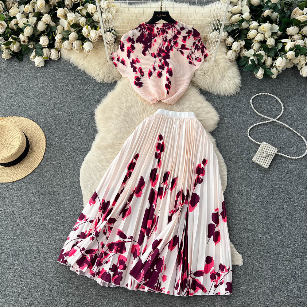 Women's Short-sleeved Top and High Waist Pleated Skirt Two-piece Outfit Set - ChoreGirl