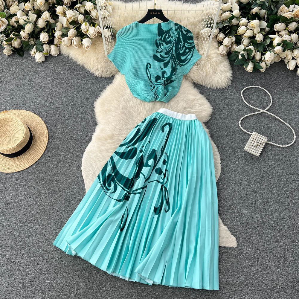 Women's Short-sleeved Top and High Waist Pleated Skirt Two-piece Outfit Set - ChoreGirl