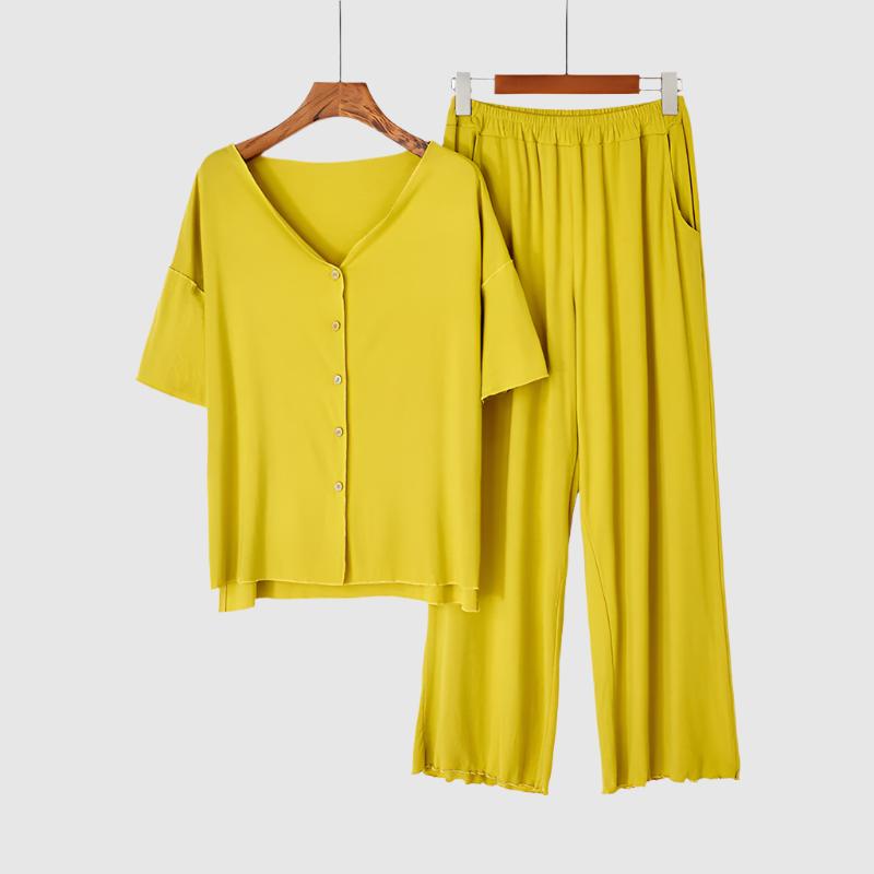 Women's Short-sleeved Top and Pants Pajamas, Loungewear Set - ChoreGirl