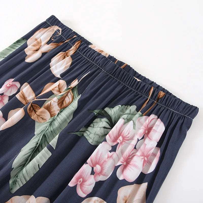 Women's Short Sleeved V-neck Shirt and Pants Thin Pajamas Set - ChoreGirl