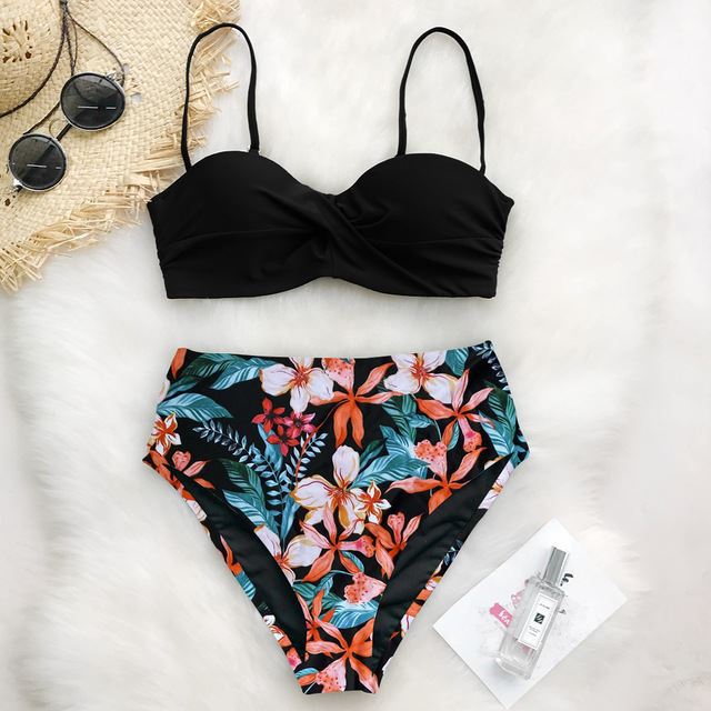 Women's Two-piece Floral Print Swimsuit - ChoreGirl