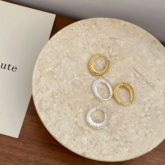 Women's Geometric Ellipse Corrugated Twist Earrings - ChoreGirl