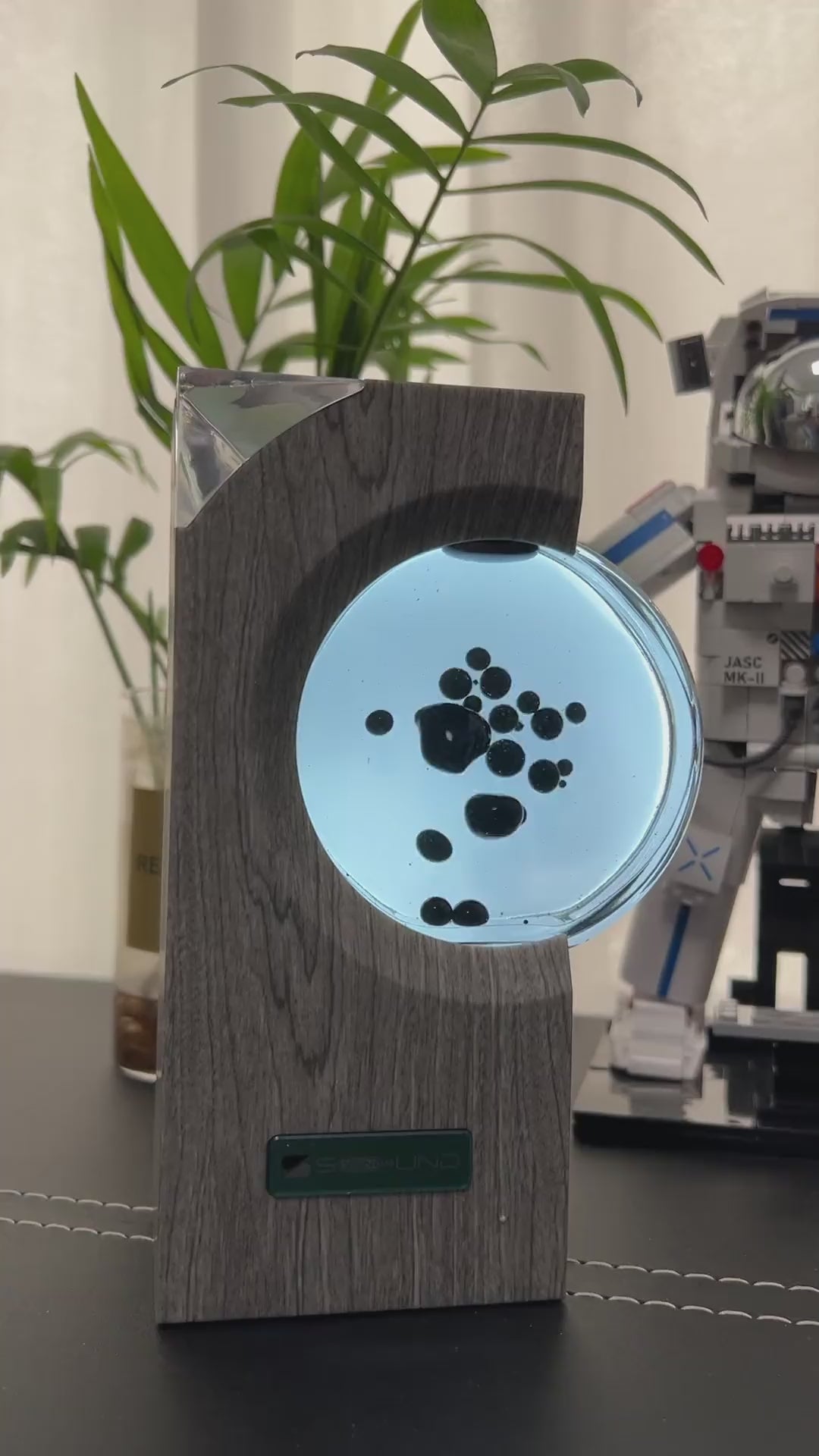 Ferrofluid Wireless Speaker - Magnetic Fluid Music Ornament