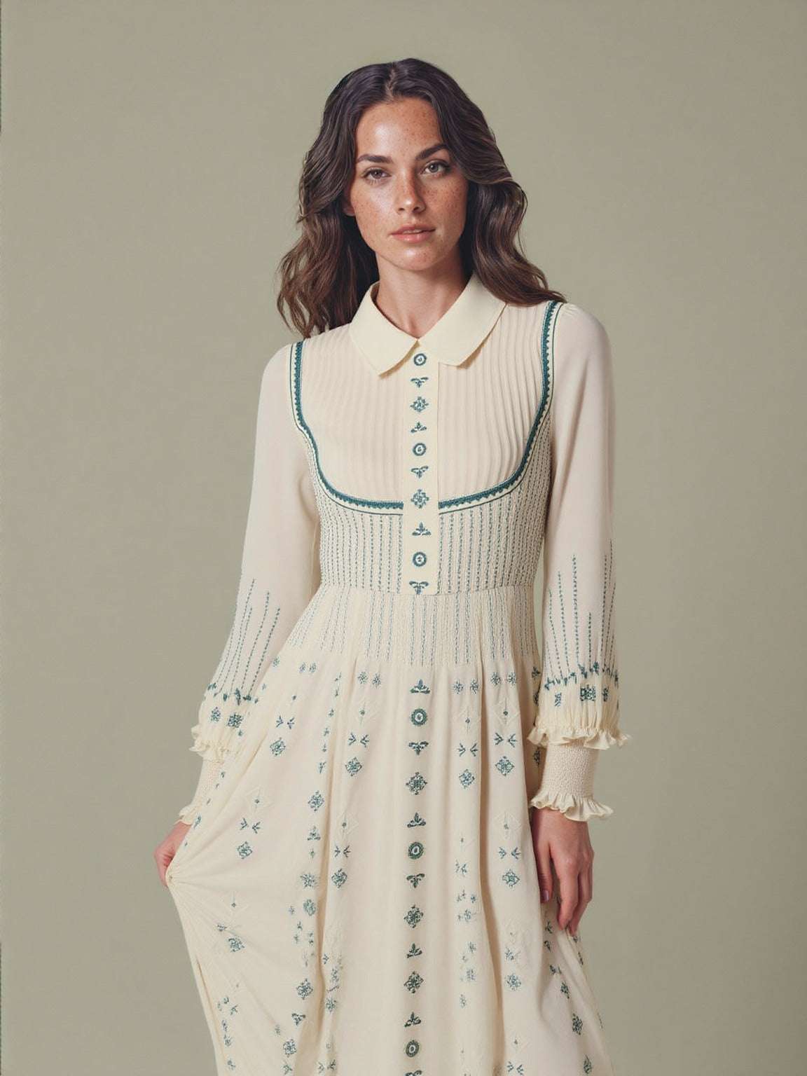 Women's Romantic Pleated Embroidery Long Sleeve Dress