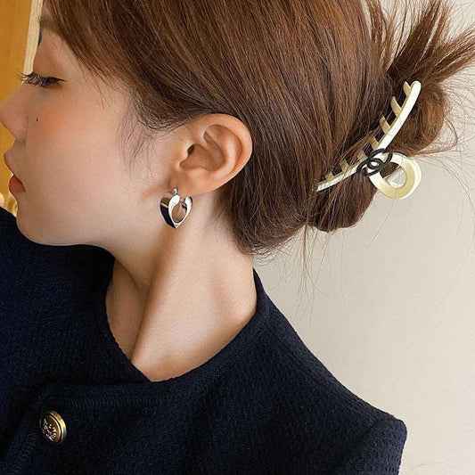 Women's Heart Shape Metal Retro High Quality Earrings - ChoreGirl