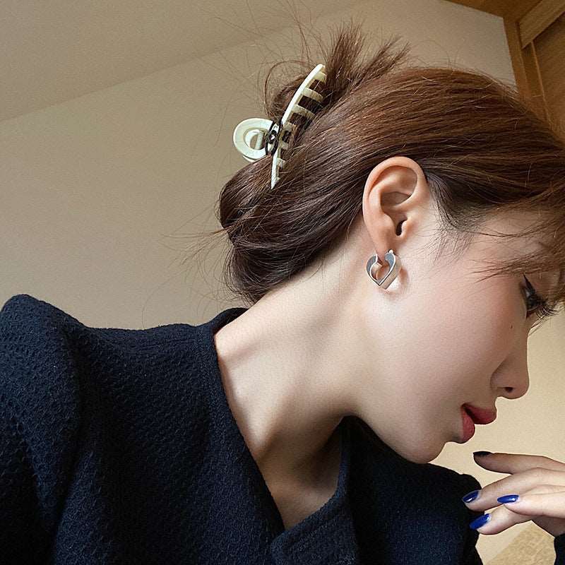 Women's Heart Shape Metal Retro High Quality Earrings - ChoreGirl