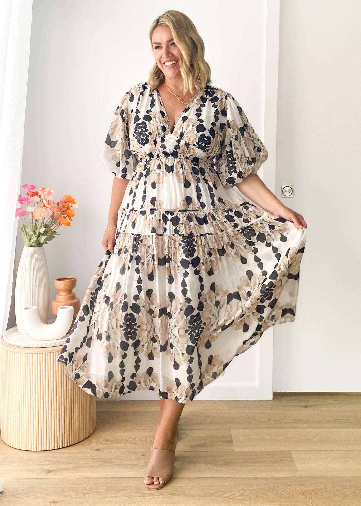 Women's Colorful Printed V-neck Puff Sleeve Dress - ChoreGirl