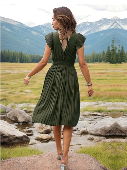 Women's Fashion V-neck High Waist Plated Swing Dress - ChoreGirl