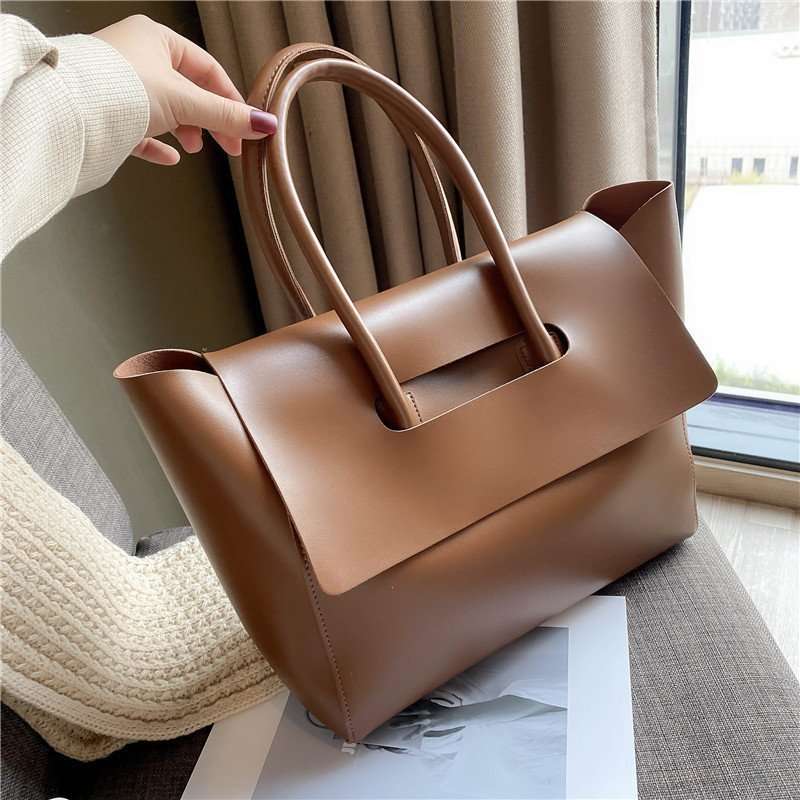Women's Large Capacity Retro Old Money Style Tote Shoulder Bag - ChoreGirl