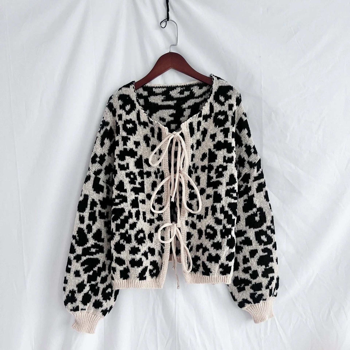Women's Vintage Look Round Neck Leopard Print Knitted Cardigan with Tie-up Closure