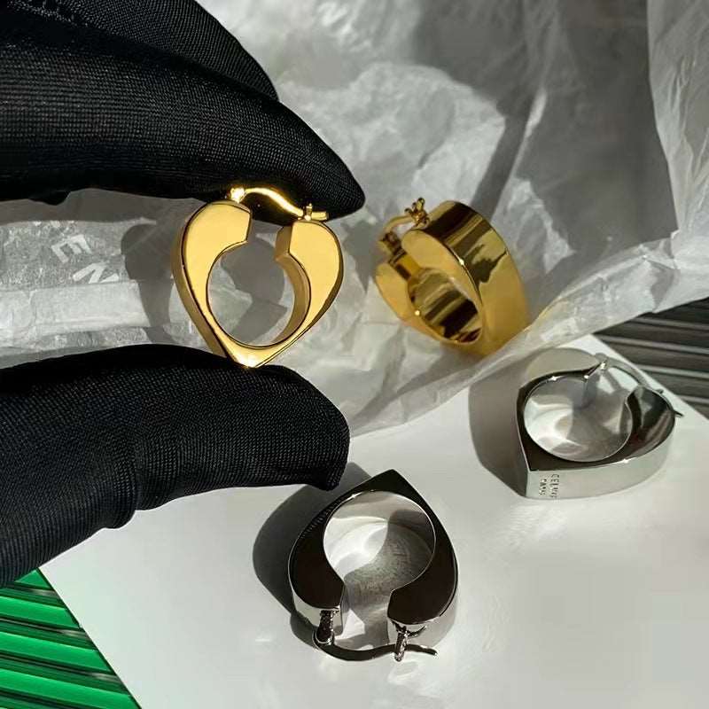 Women's Heart Shape Metal Retro High Quality Earrings - ChoreGirl