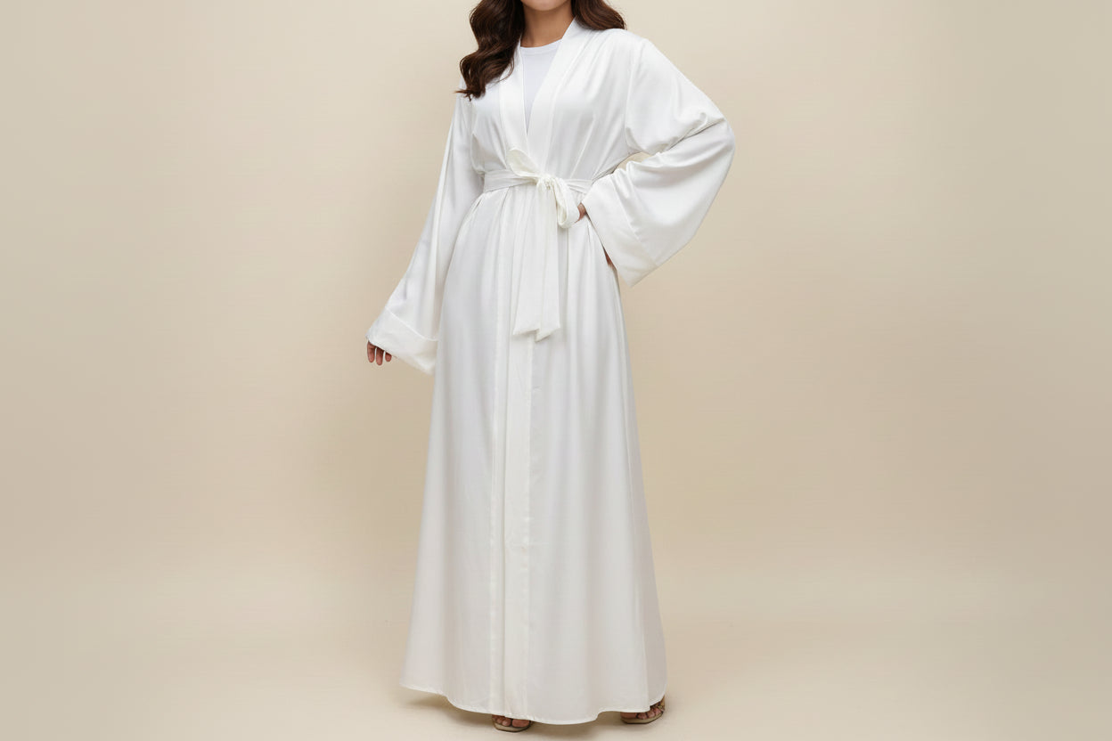 Eleganter, einfarbiger langer Morgenmantel mit Gürtel – Damen, Polyester