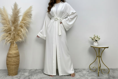 Eleganter, einfarbiger langer Morgenmantel mit Gürtel – Damen, Polyester