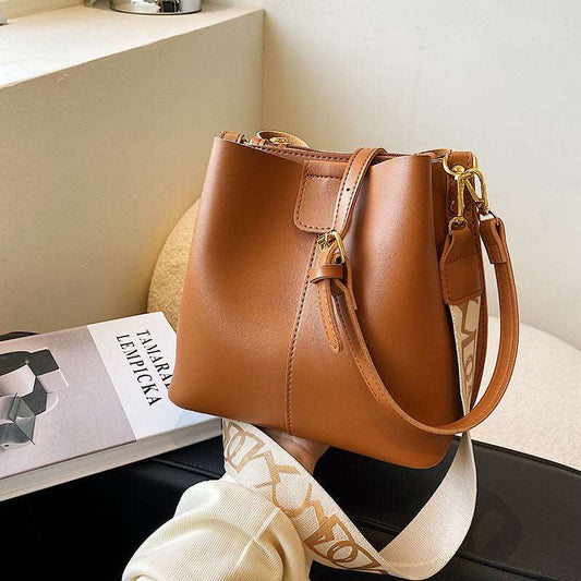 Women's French Minority Design Simple Wide Shoulder Strap Bucket Bag - ChoreGirl