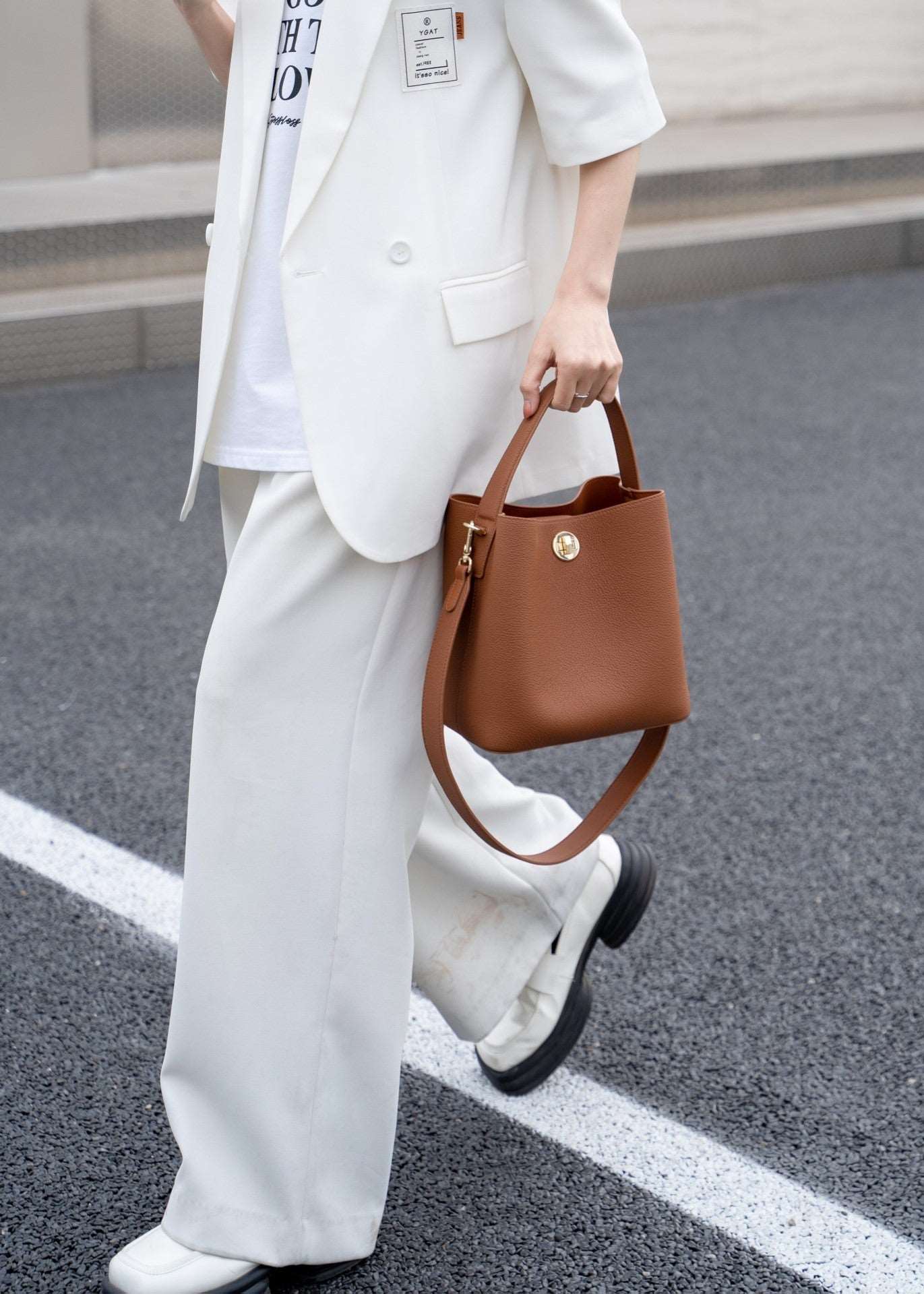 Women's Genuine Leather Messenger Bucket Style Bag - ChoreGirl