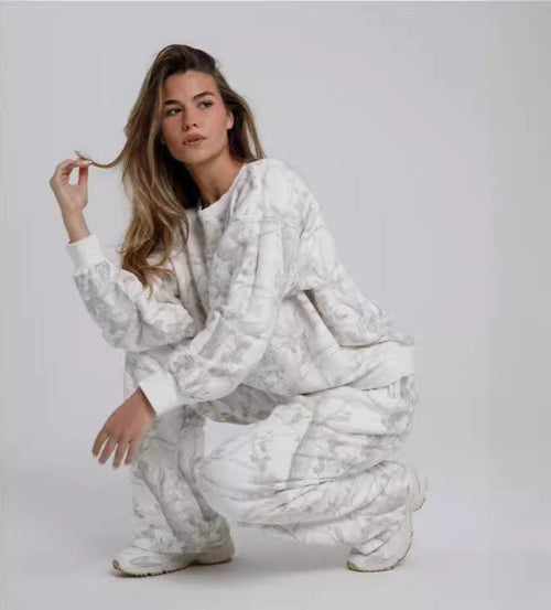 Women's Maple Leaf Print Sweatshirt and Sweatpants Sports Outfit Set - ChoreGirl