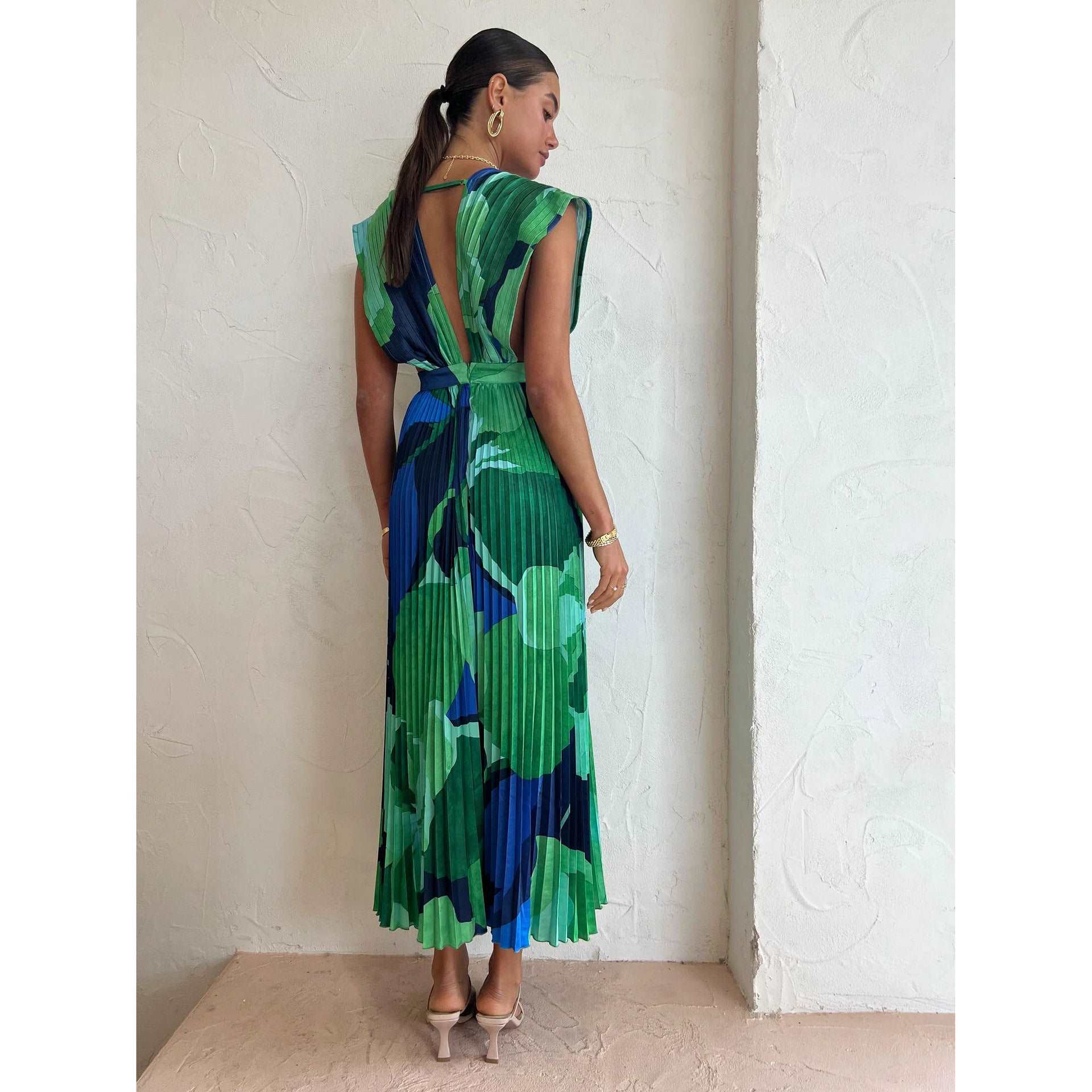 Women's Pleated Sleeveless Casual Dress - ChoreGirl