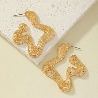 Women's Retro Style Groovy Exaggerated Earrings - ChoreGirl