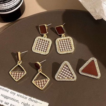 Women's Retro Style Stud Earrings - ChoreGirl
