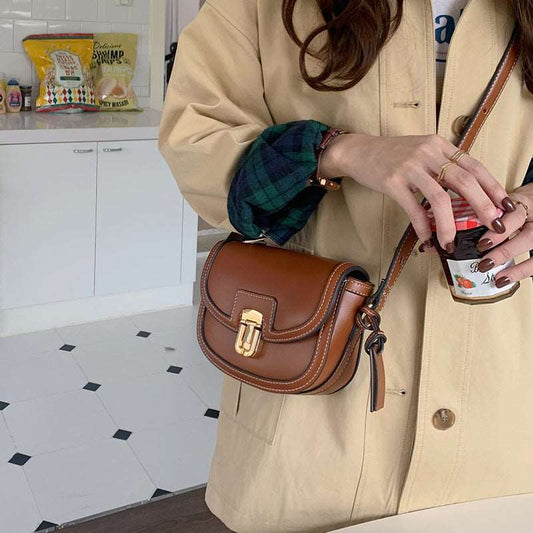 Women's Small Crossbody Saddle Bag - ChoreGirl