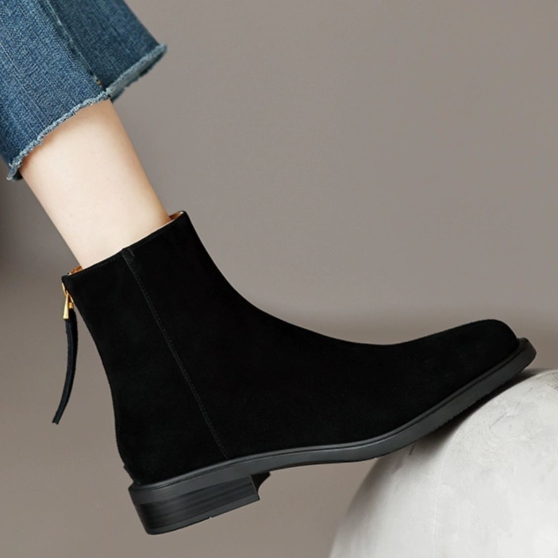Women's Suede Short Barrel Chunky Heel Boots with Back Zipper - ChoreGirl