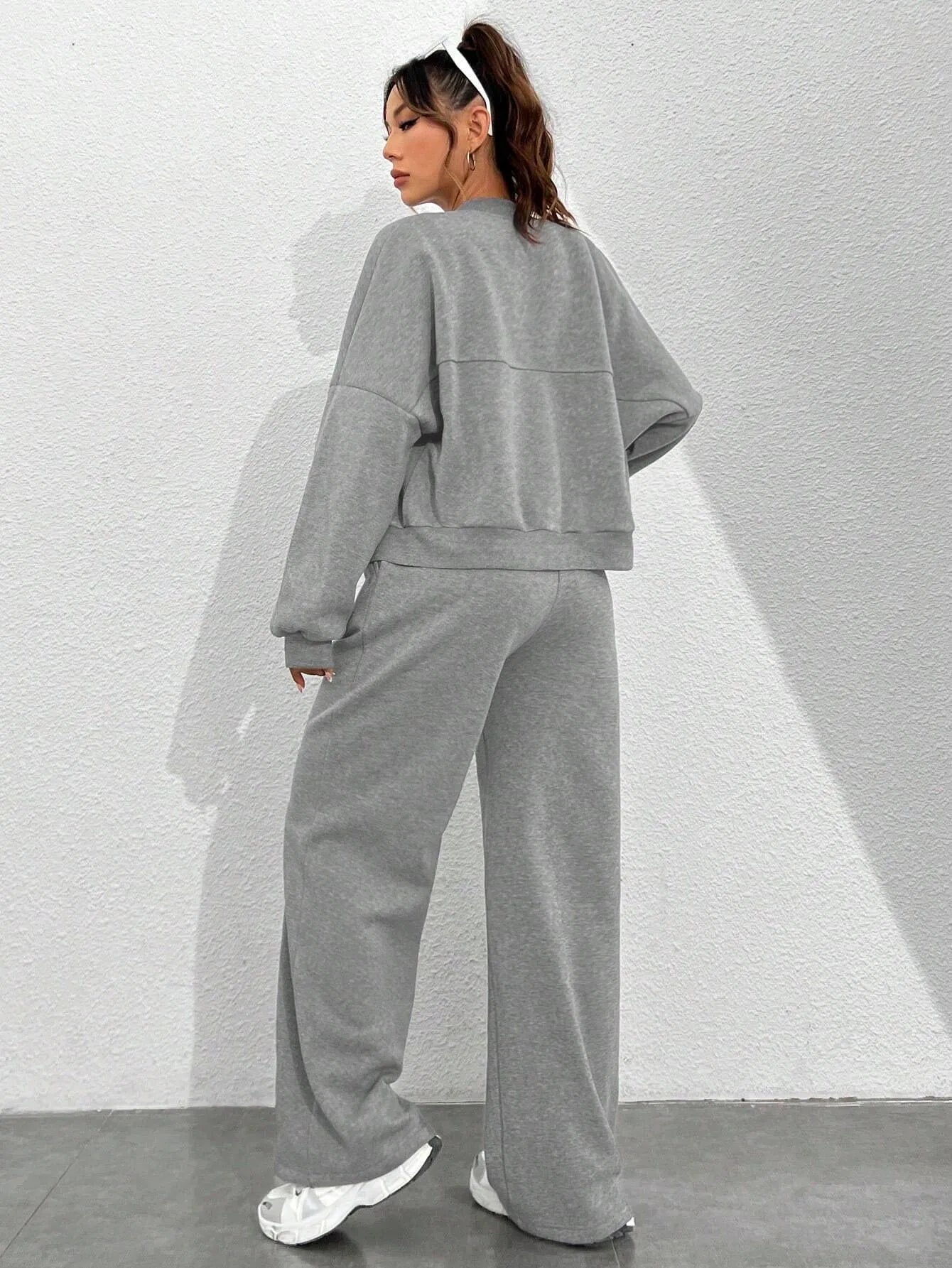 Women's Zip-up Slim Fit Elastic Two-piece Outfit Set - ChoreGirl