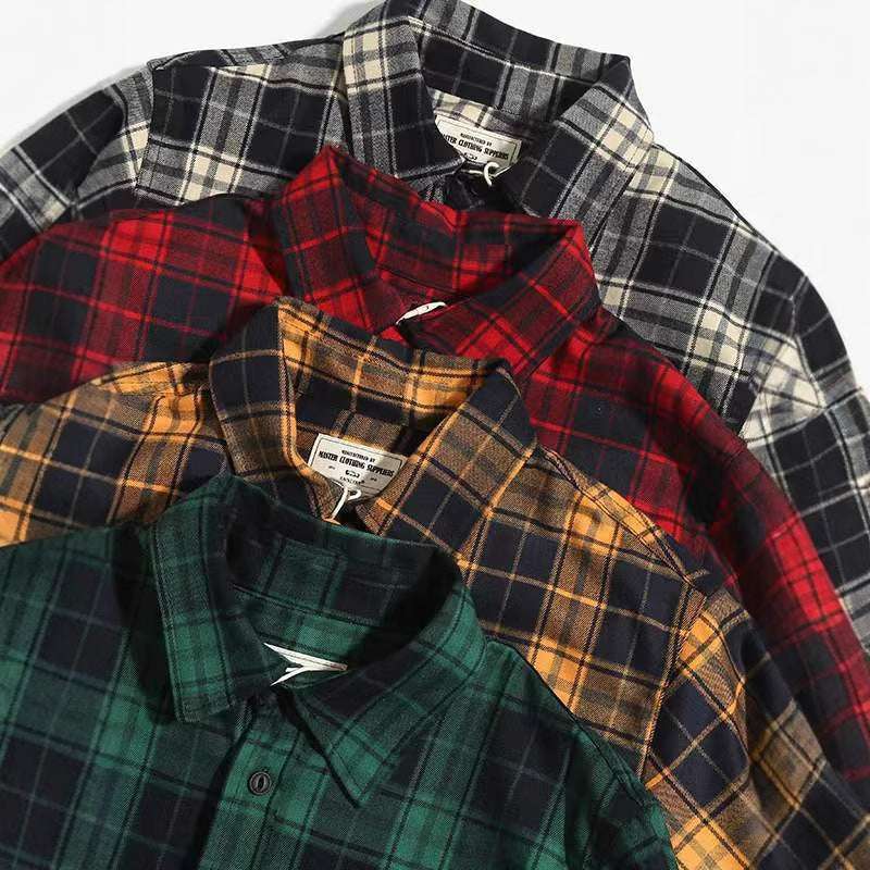 Men's Checkered Pattern Thickened Double Pocket Long Sleeve Button-up Shirt