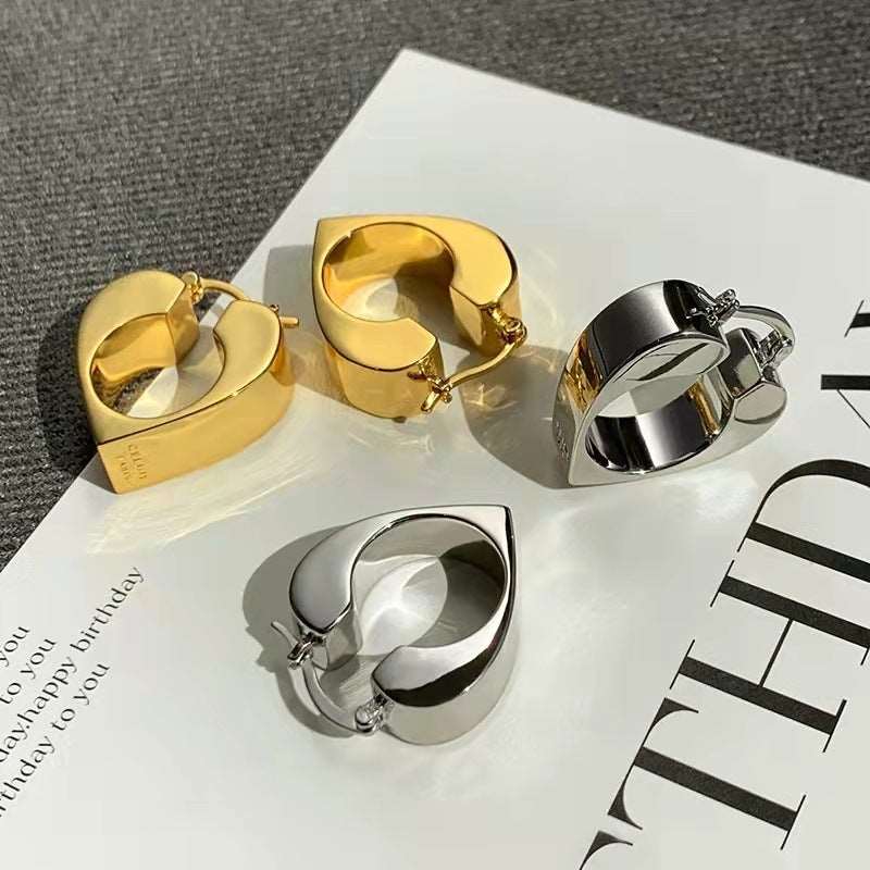Women's Heart Shape Metal Retro High Quality Earrings - ChoreGirl