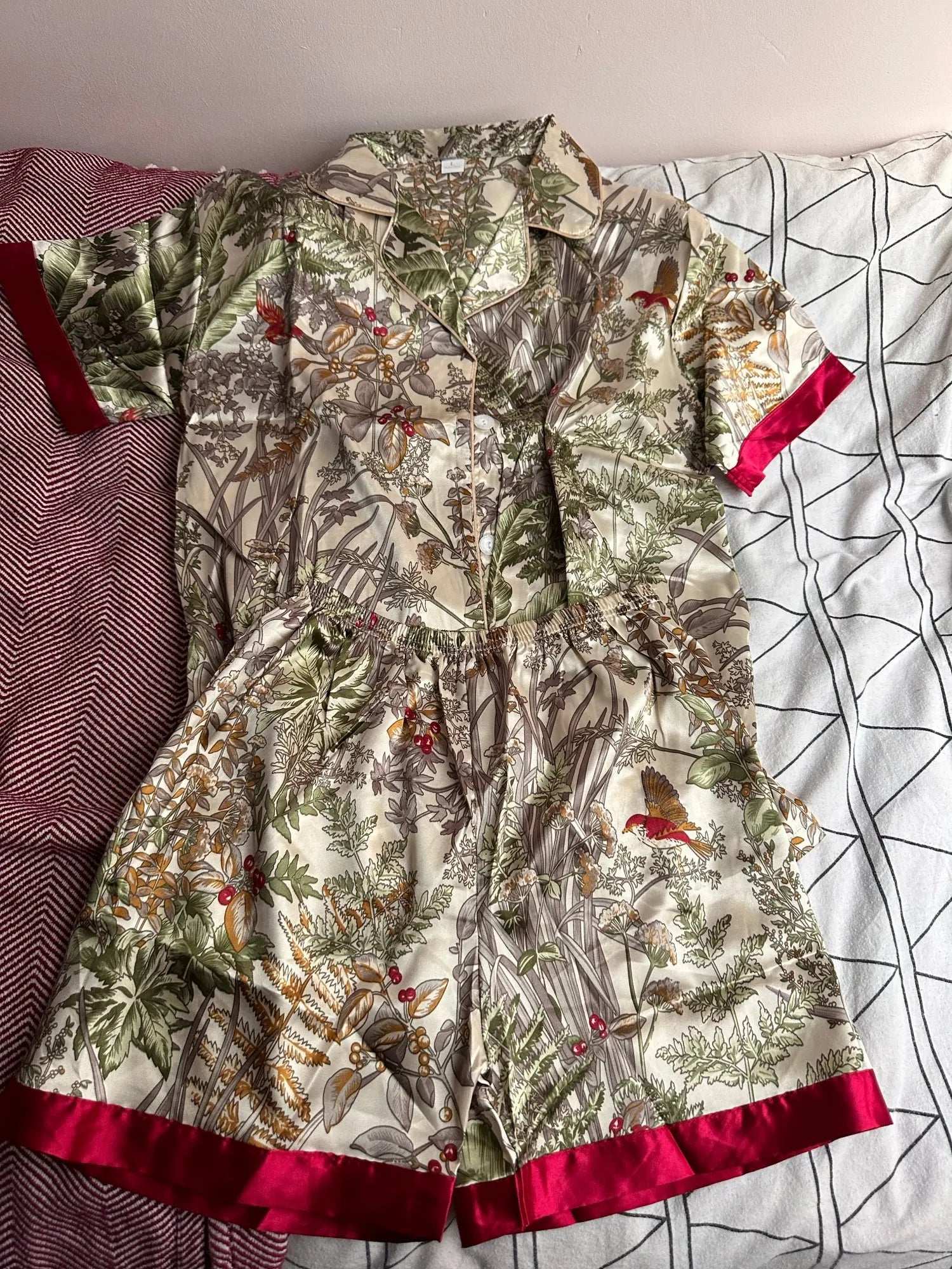 Women's Ice Silk Short Sleeved Shirt and Shorts Lapel Bird Pajamas Set - ChoreGirl