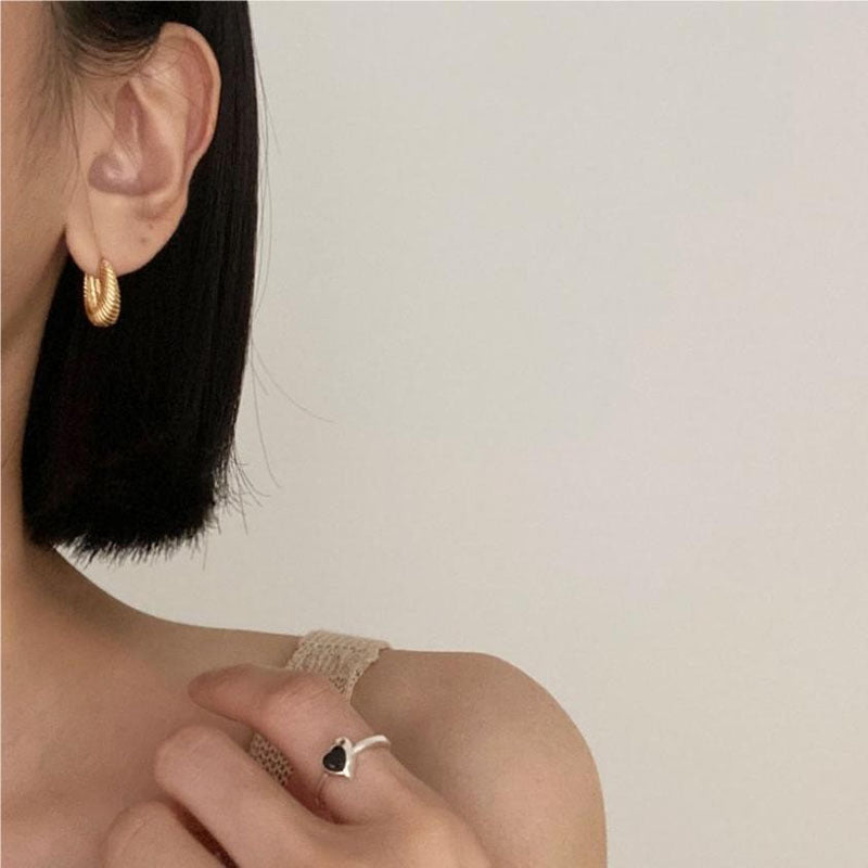 Women's Geometric Ellipse Corrugated Twist Earrings - ChoreGirl